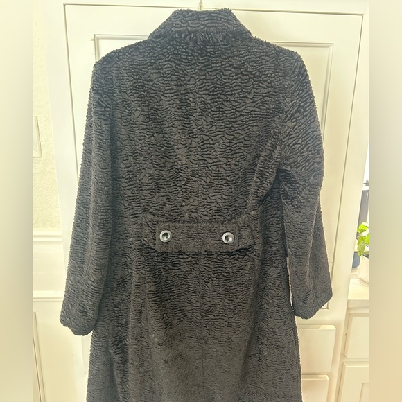 Gallery Black Teddy Jacket - Picture 4 of 4